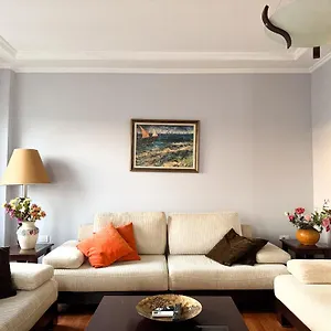 https://modern-apartment-city-center.hotels-in-tirana.com