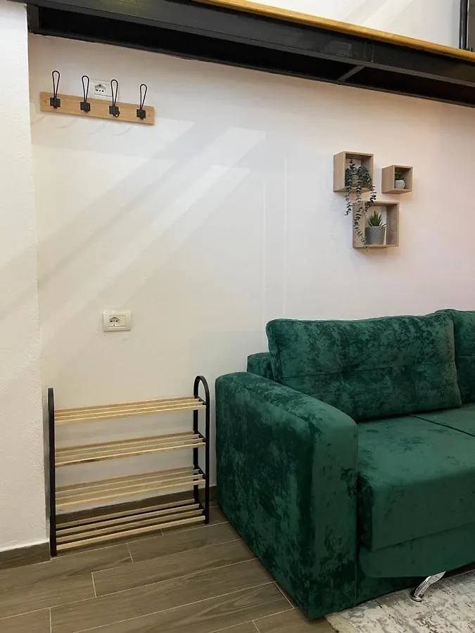 D&E Apartaments Tirana 0*,  Albania